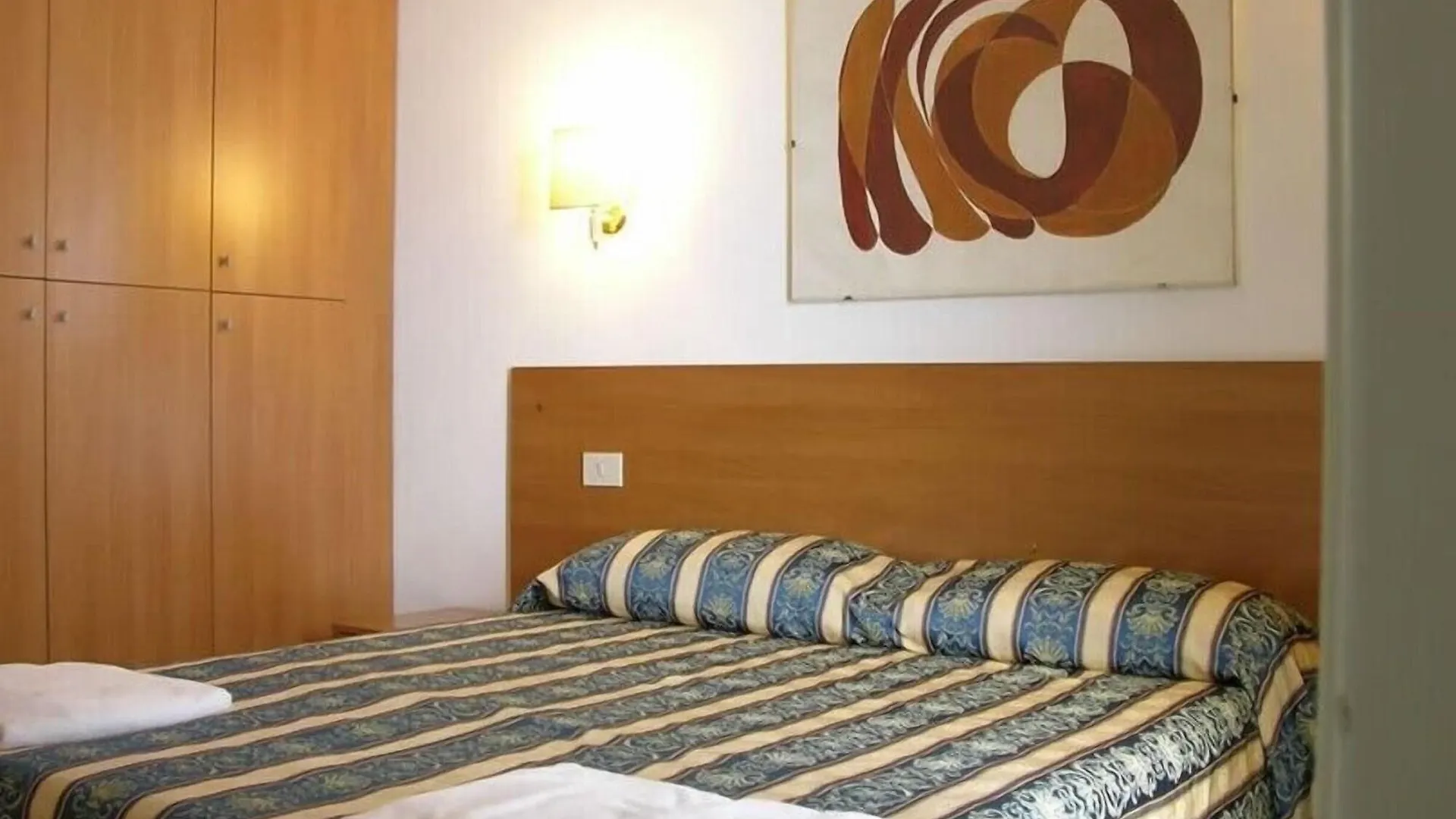 Residence Lodi Rome 3*,